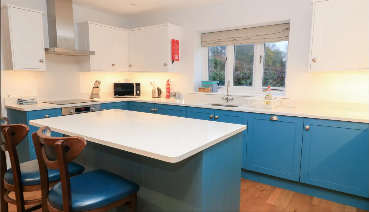 Open-plan dining area at Peewit Coach House